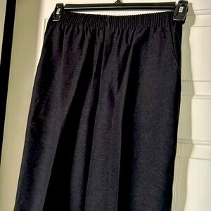 Woman black pants size 8